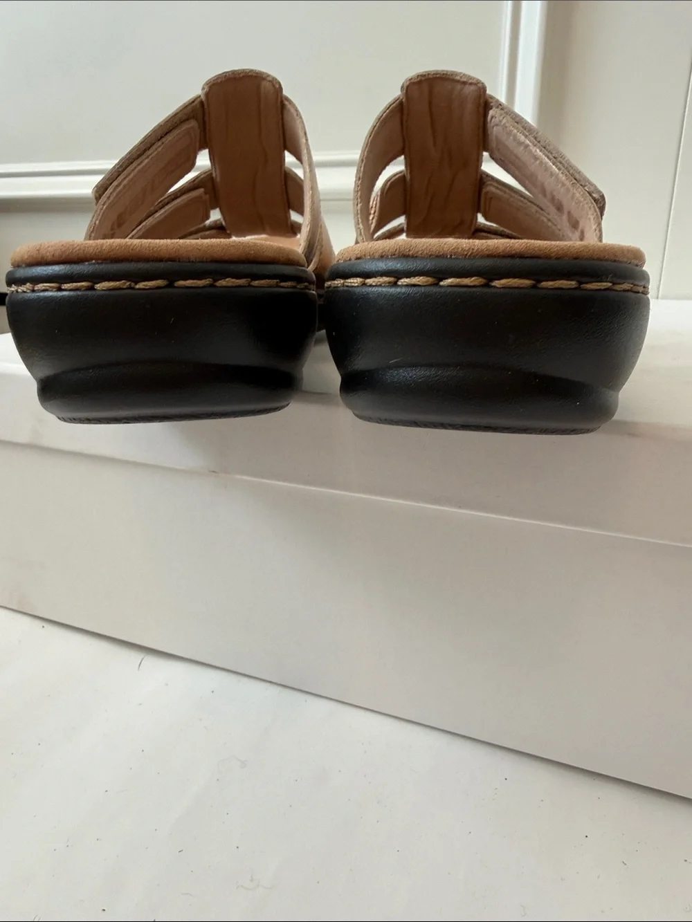 Clarks Leisa Spring Metallic Rose Gold Women’s Slide Sandals
